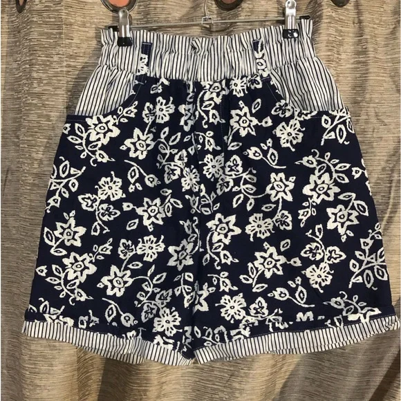 Vintage 80s striped floral mixed pattern super high waisted shorts - Picture 2 of 10
